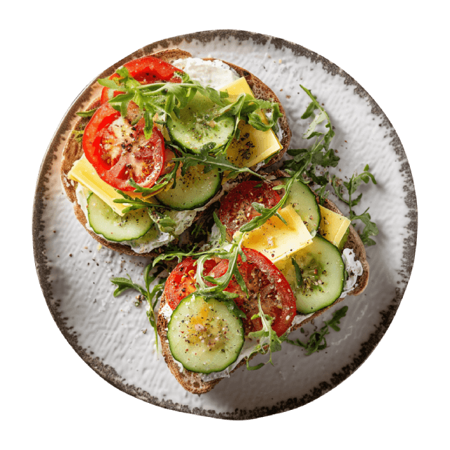 Kanapki z żółtym serem i warzywami