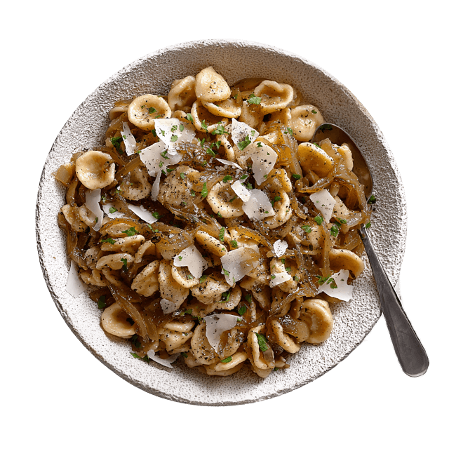 Makaron z sosem z karmelizowanej cebuli