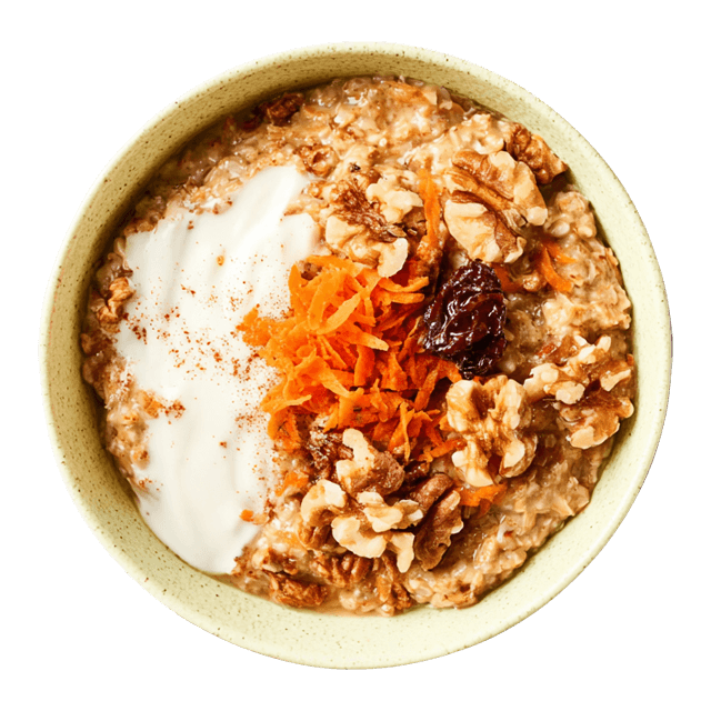 Owsianka a la ciasto marchewkowe z korzennymi przyprawami i orzechami